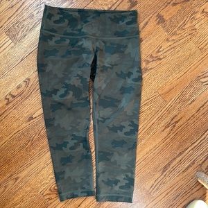 Camo leggings
